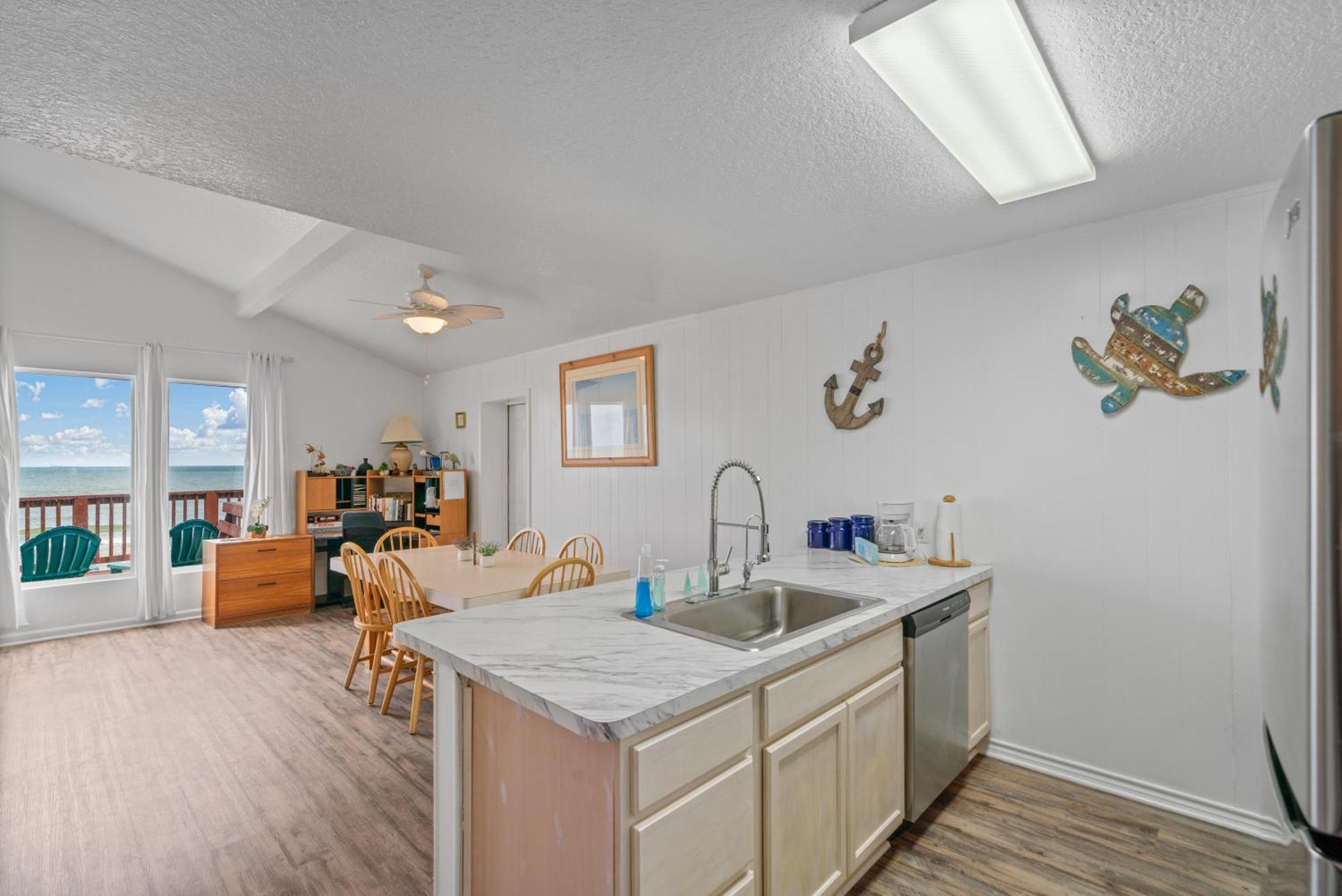 Amazing Oceanfront 2Br Home Cozy Peaceful And Kid And Pet Friendly Freeport Exterior photo